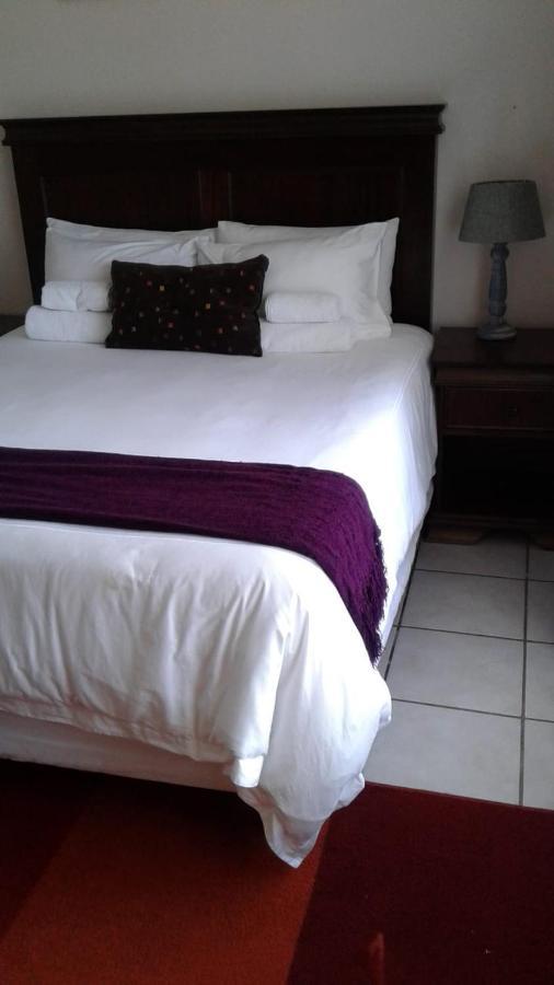 Vinolux Guest House Mthatha Exterior photo