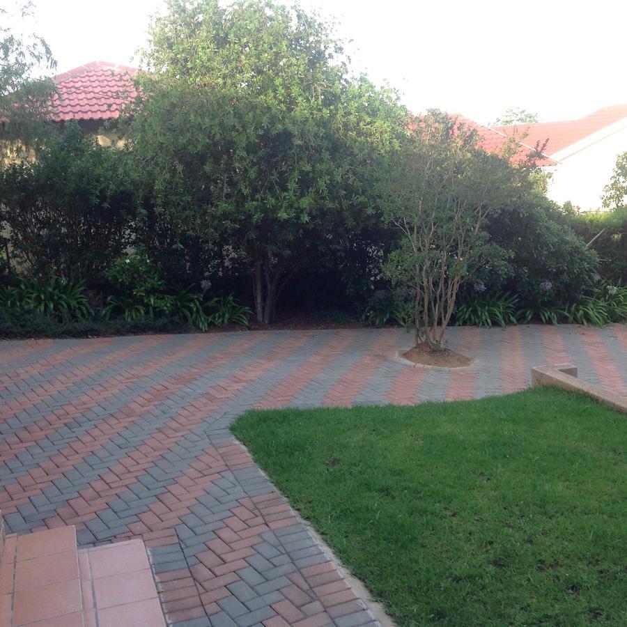 Vinolux Guest House Mthatha Exterior photo