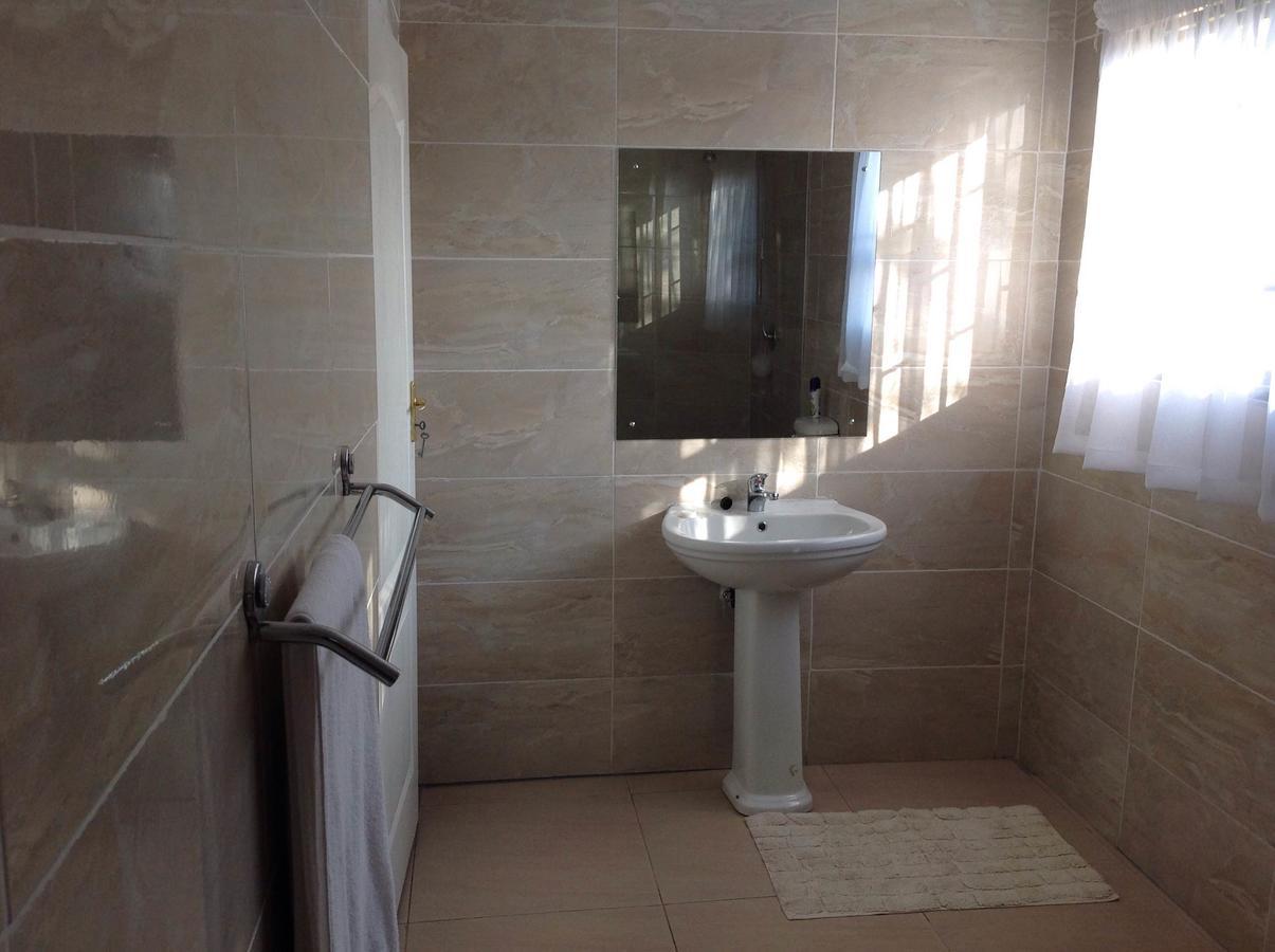 Vinolux Guest House Mthatha Exterior photo