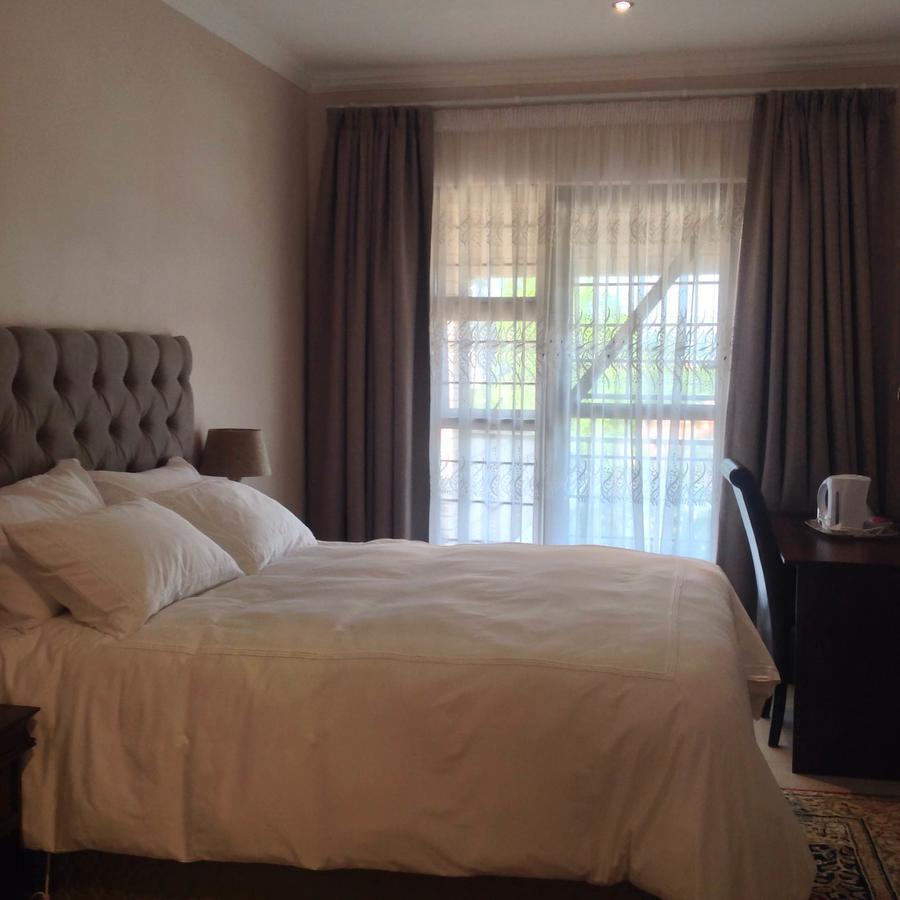 Vinolux Guest House Mthatha Exterior photo
