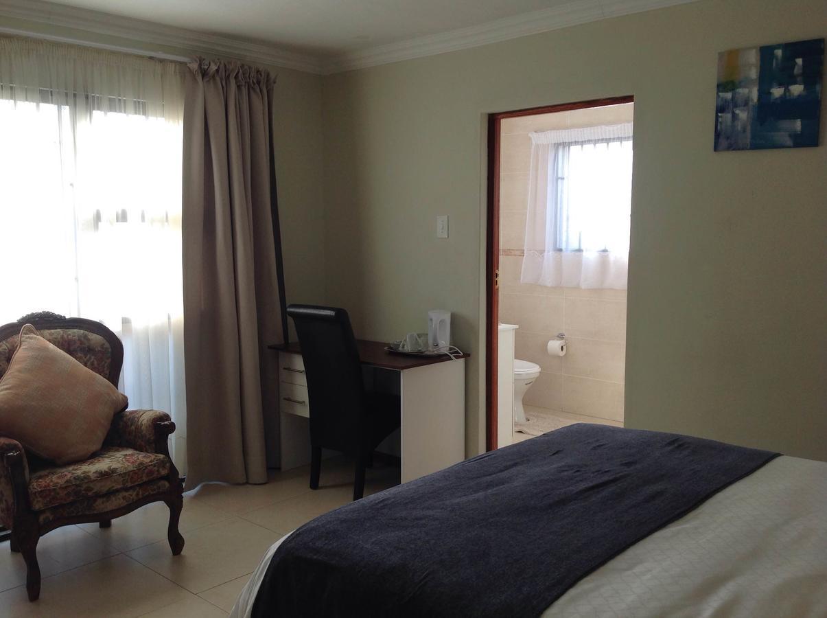 Vinolux Guest House Mthatha Exterior photo