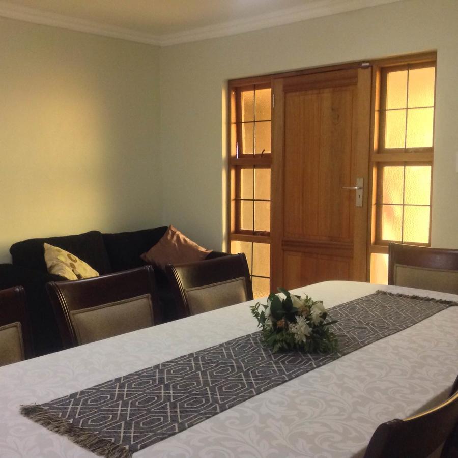 Vinolux Guest House Mthatha Exterior photo